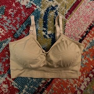 Kindred Bravely Hands-Free Pumping and Nursing Bra